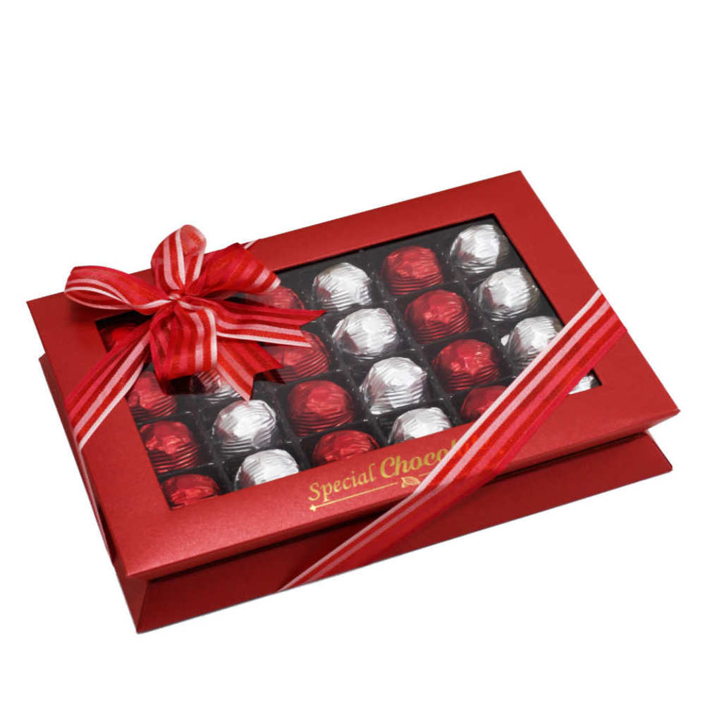 Kırmızı kutu çikolata