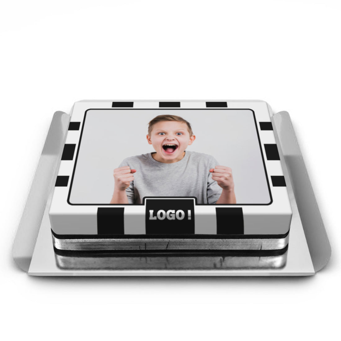 Siyah Beyaz Resimli Pasta