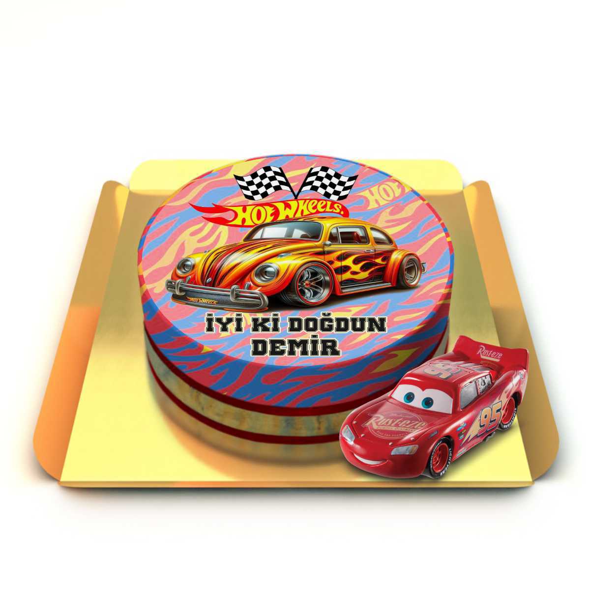 Hot Wheels Pastası ve Şimşek Mcqueen Oyuncağı