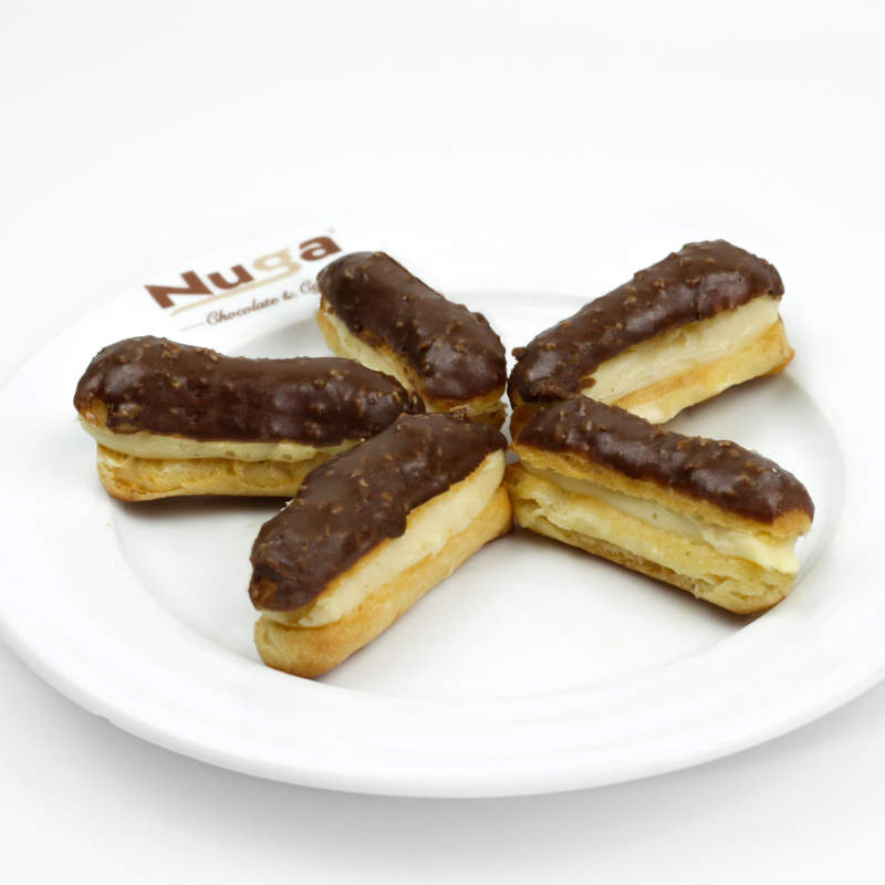 Beyaz Kremalı Çikolatalı Ekler