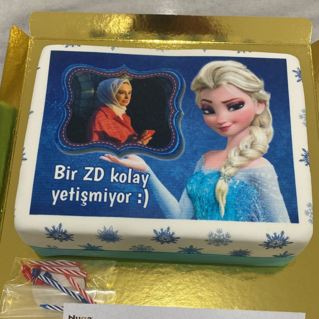 Elsa Doğum Günü Pastası