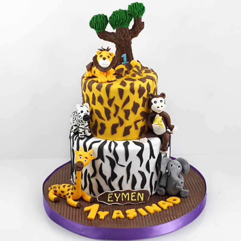 Sevimli Kahramanlar Pastası