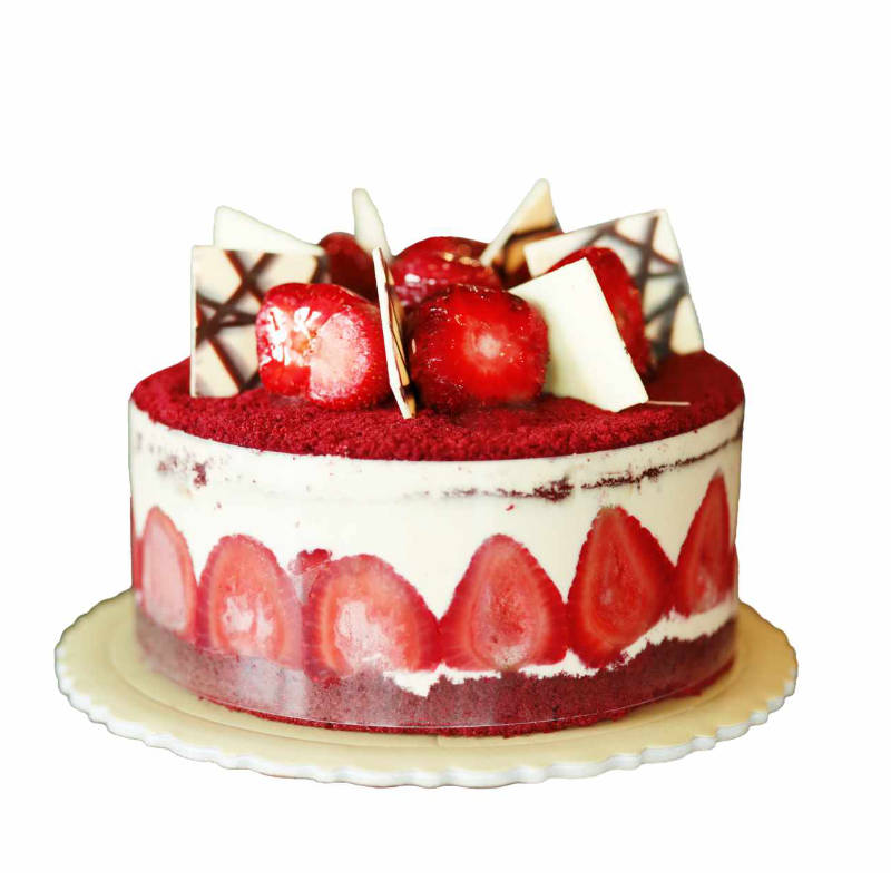 red velvet çilekli pasta